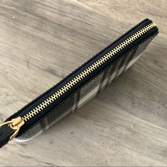 COACH Corner Zip Wristlet in Navy Garden Plaid Print - Picture 4 of 7